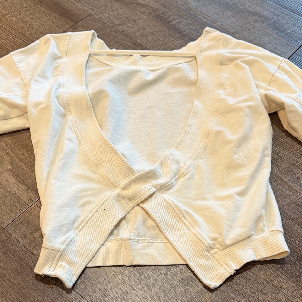 Chic Cream open backTop - Picture 2 of 3